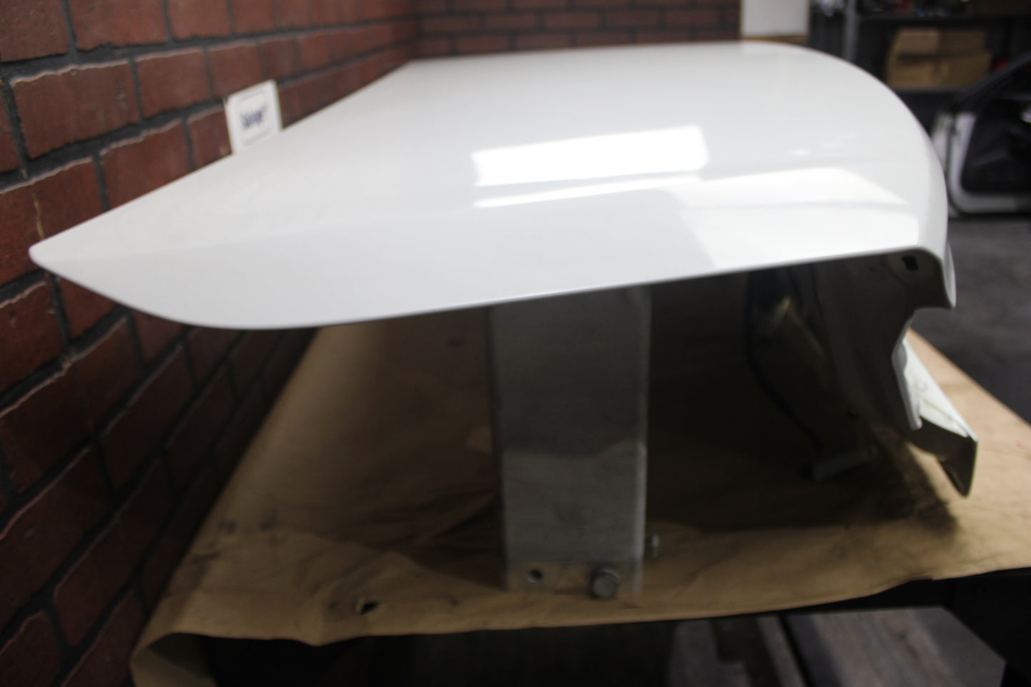 2011 - 2014 AUDI A8 QUATTRO REAR LIFTGATE TRUNK LID ASSEMBLY OEM WHITE