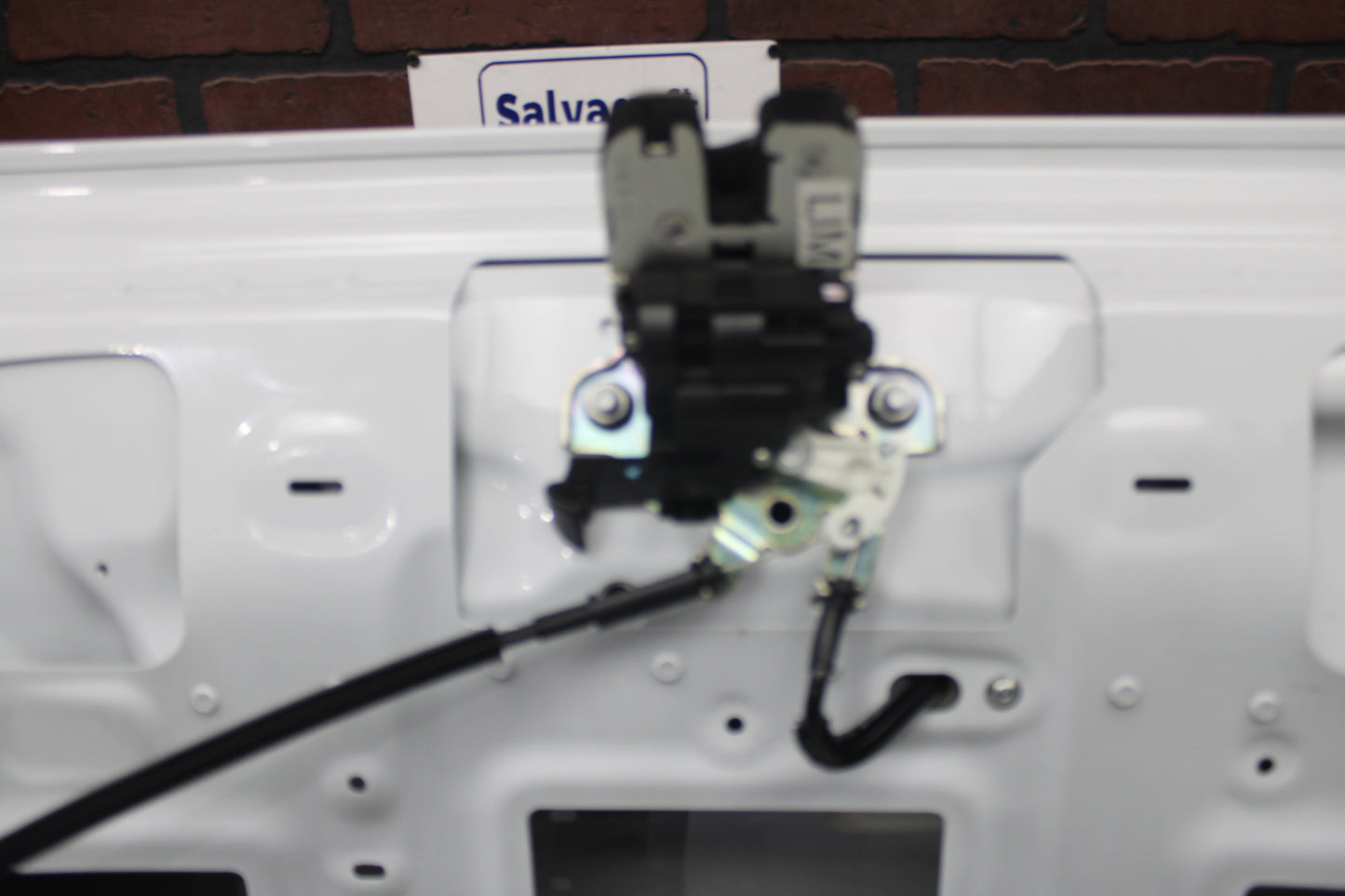 2011 - 2014 AUDI A8 QUATTRO REAR LIFTGATE TRUNK LID ASSEMBLY OEM WHITE