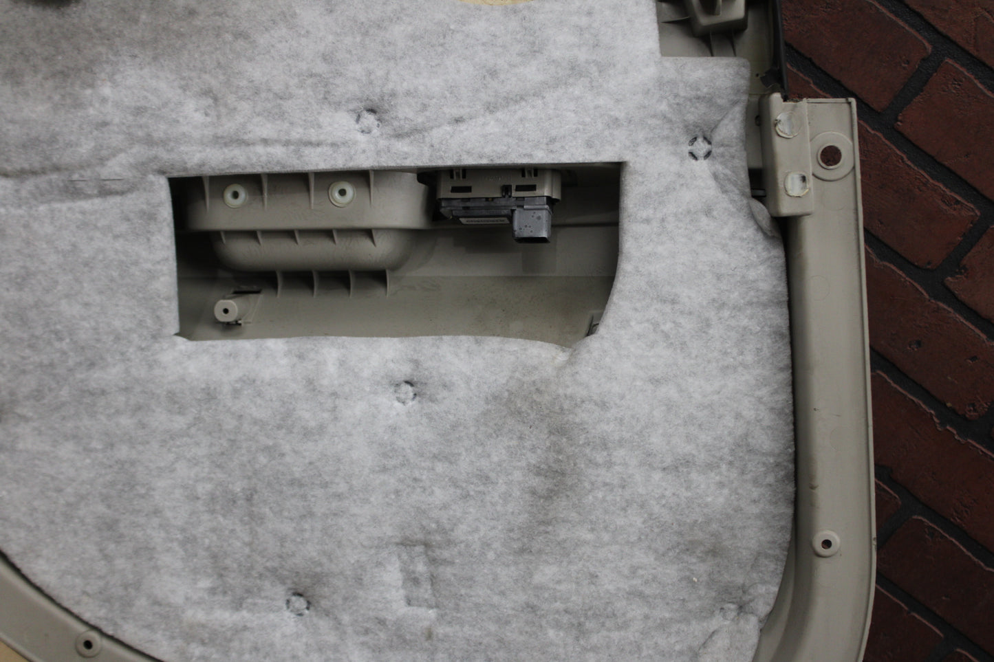 2005-2010 Chrysler 300C SRT-8 Right Rear Door Card Panel Trim Assembly Beige