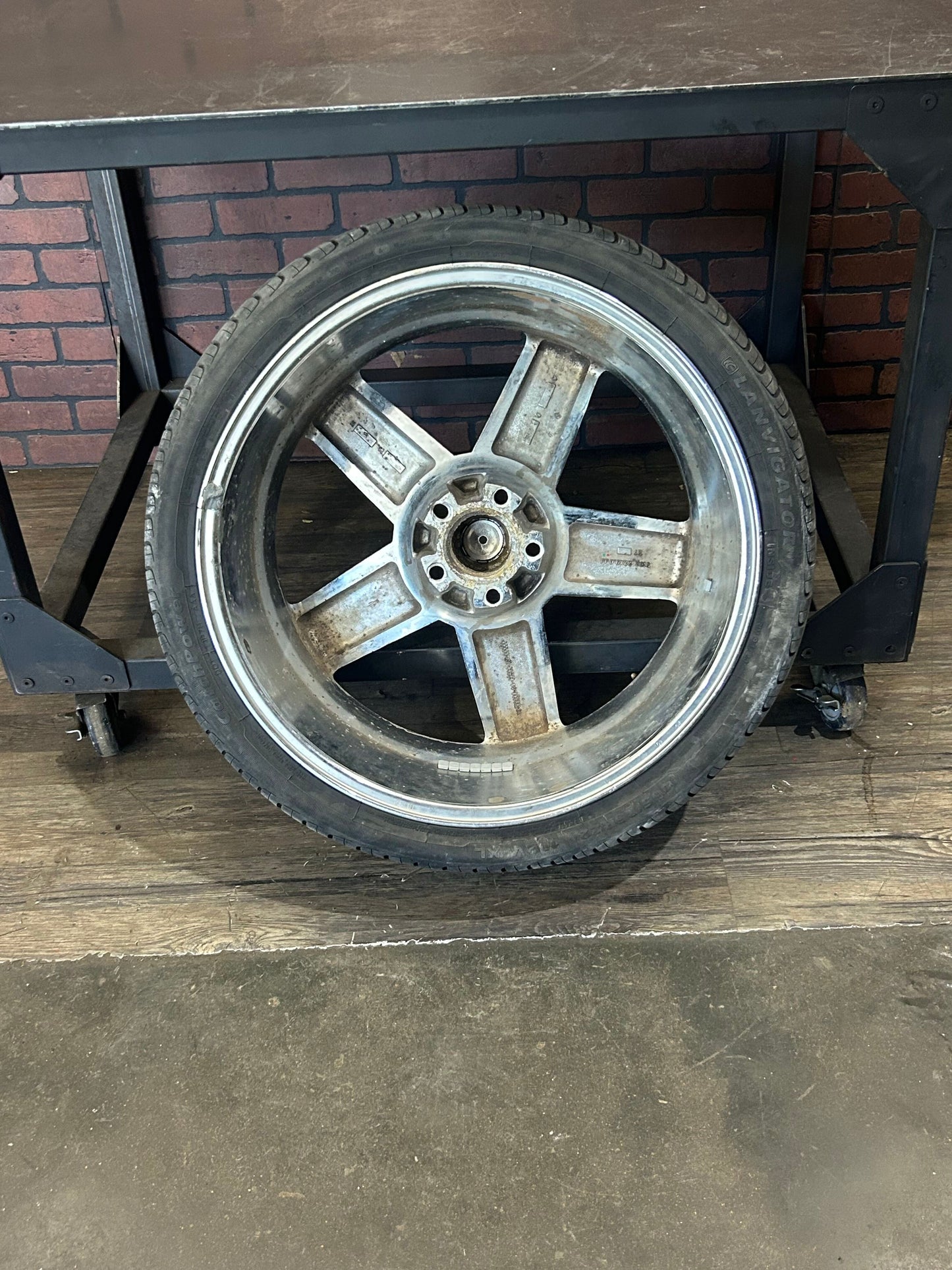 2006-2007 JEEP GRAND CHEROKEE SRT8 22x9 22" WHEEL RIM SILVER OEM