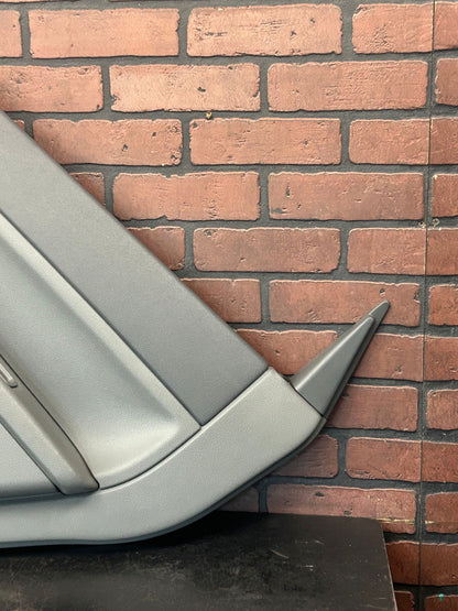 2005-2007 Jeep Grand Cherokee SRT8 Rear Passenger RH Side Interior Door Panel