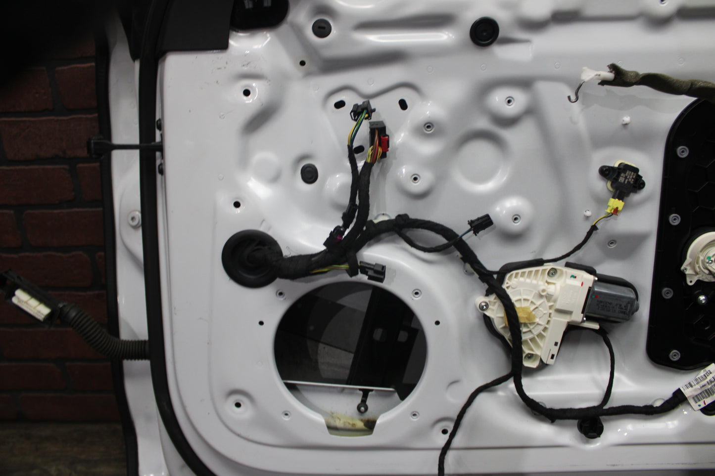 2011 - 2017 AUDI A8 L FRONT DRIVER LEFT SIDE DOOR SHELL PANEL OEM WHITE