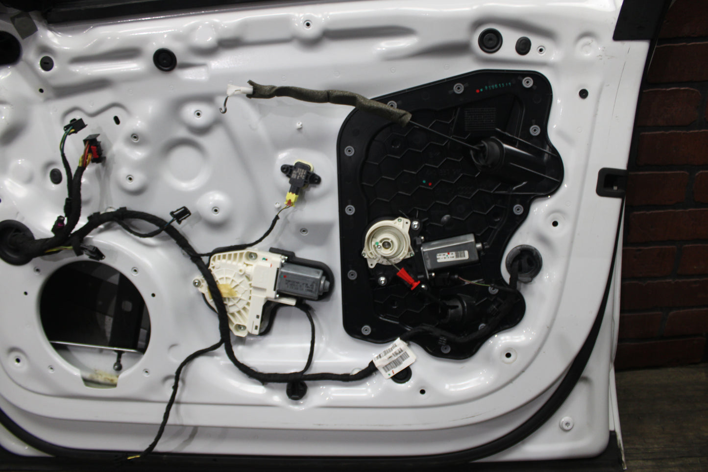 2011 - 2017 AUDI A8 L FRONT DRIVER LEFT SIDE DOOR SHELL PANEL OEM WHITE