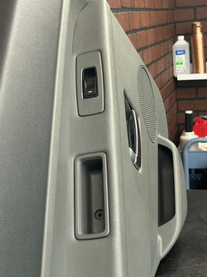 2005-2007 Jeep Grand Cherokee SRT8 Rear Driver Left Side Interior Door Panel