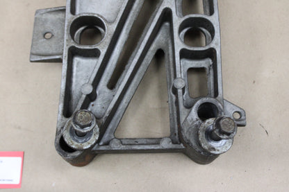 05-14 Chrysler 300C Dodge Charger Challenger SRT-8 V8 Transmission Crossmember