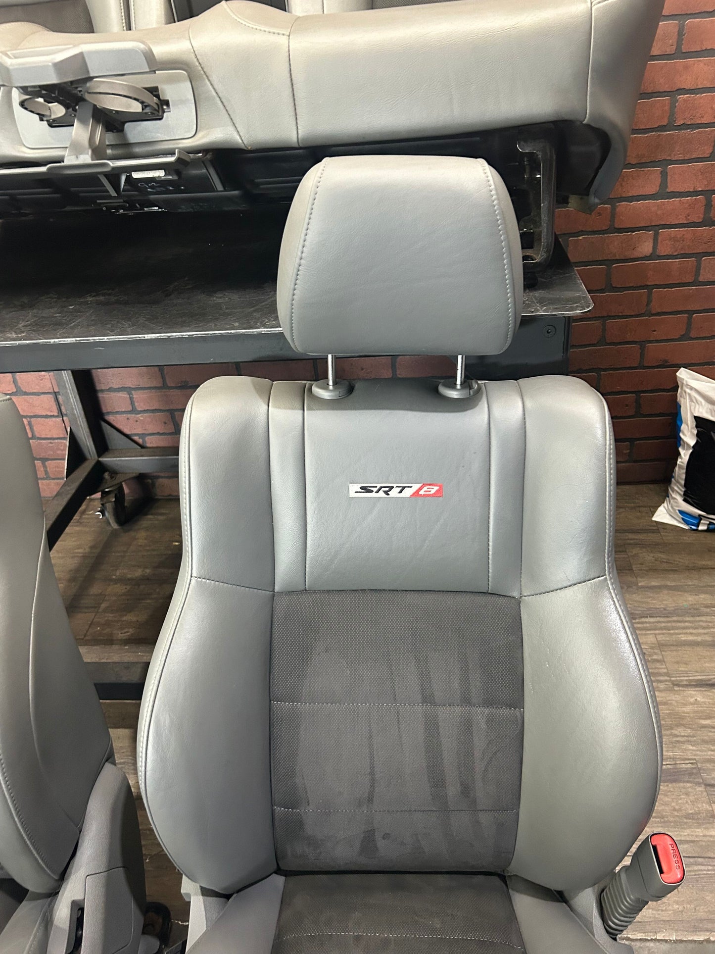 2005-2010 Jeep Grand Cherokee SRT8 Full Front Rear Seat Set Assembly OEM Gray
