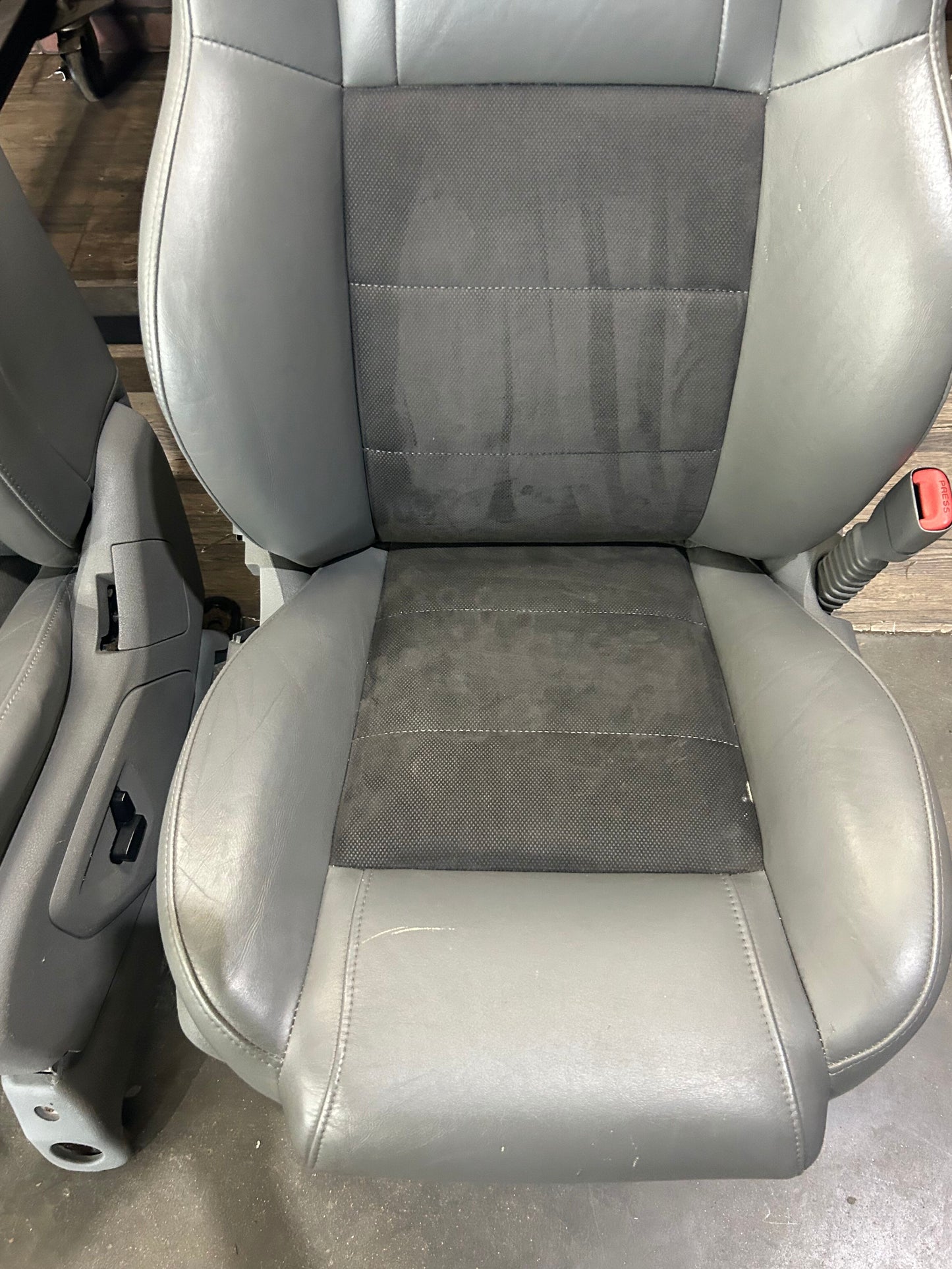 2005-2010 Jeep Grand Cherokee SRT8 Full Front Rear Seat Set Assembly OEM Gray