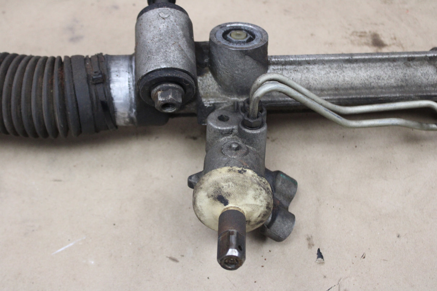 06-10 Chrysler 300C Dodge Charger Challenger SRT-8 Steering Rack and Pinion Gear