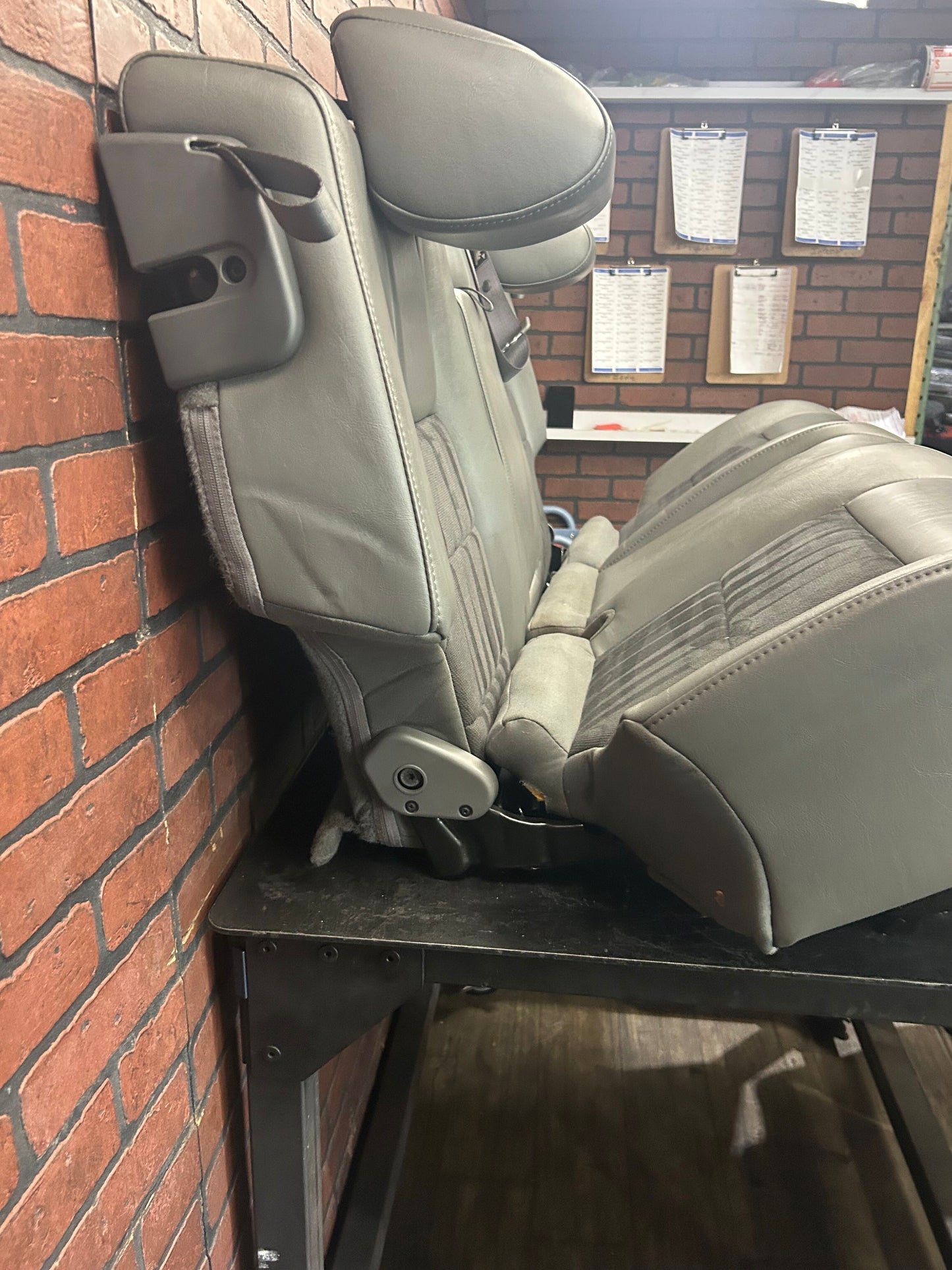 2005-2010 Jeep Grand Cherokee SRT8 Full Front Rear Seat Set Assembly OEM Gray