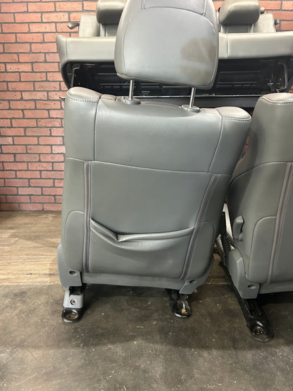 2005-2010 Jeep Grand Cherokee SRT8 Full Front Rear Seat Set Assembly OEM Gray