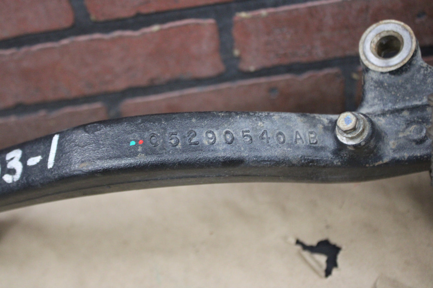 2005-2014 300C Dodge Charger Challenger SRT-8 Front Right Spindle/Knuckle Brembo