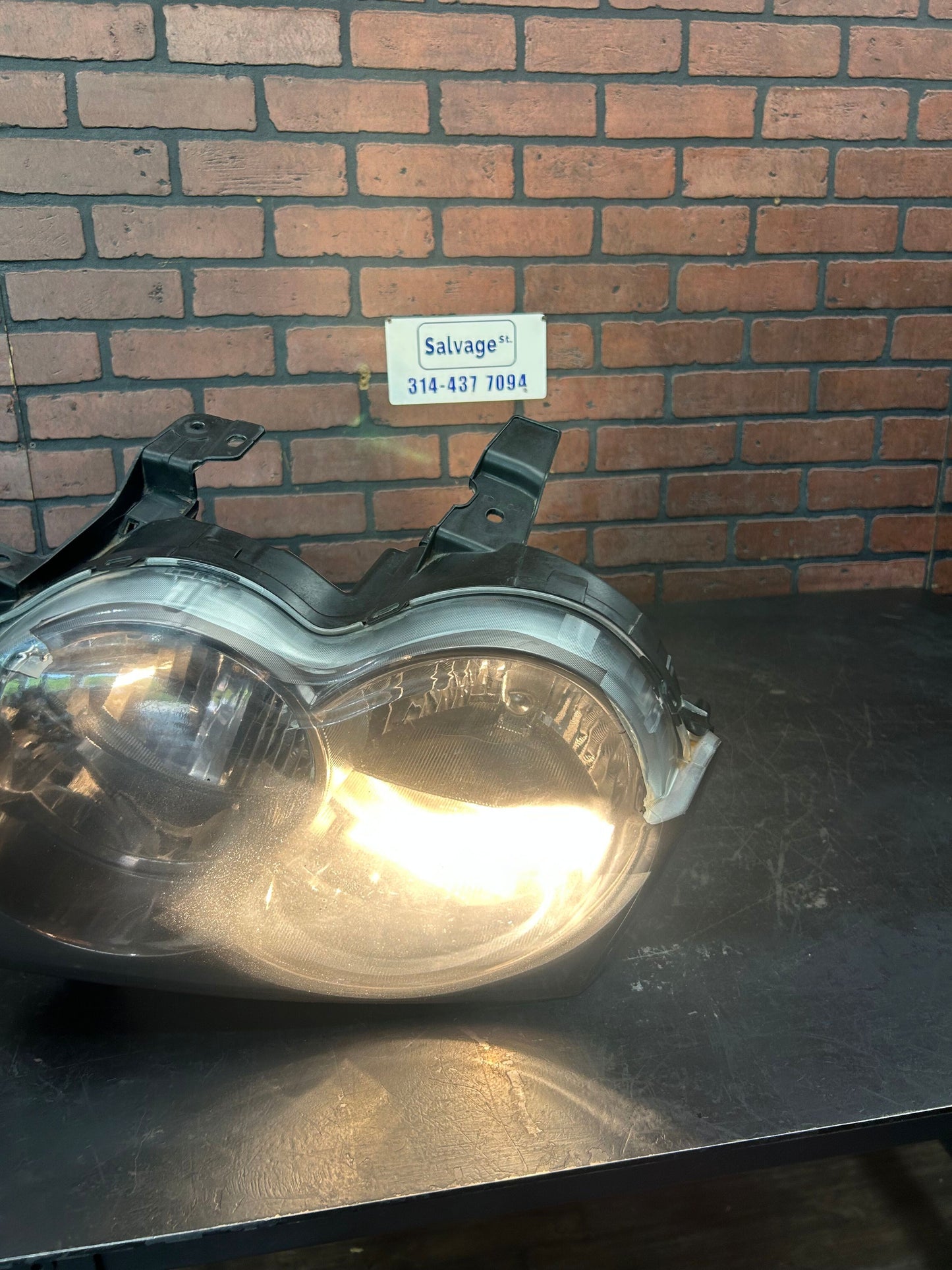2005-2007 Jeep Grand Cherokee SRT8 Driver Left Headlight Assembly OEM