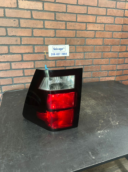 05-10 Jeep WK1 Grand Cherokee Tail Light Pair OEM Smoked