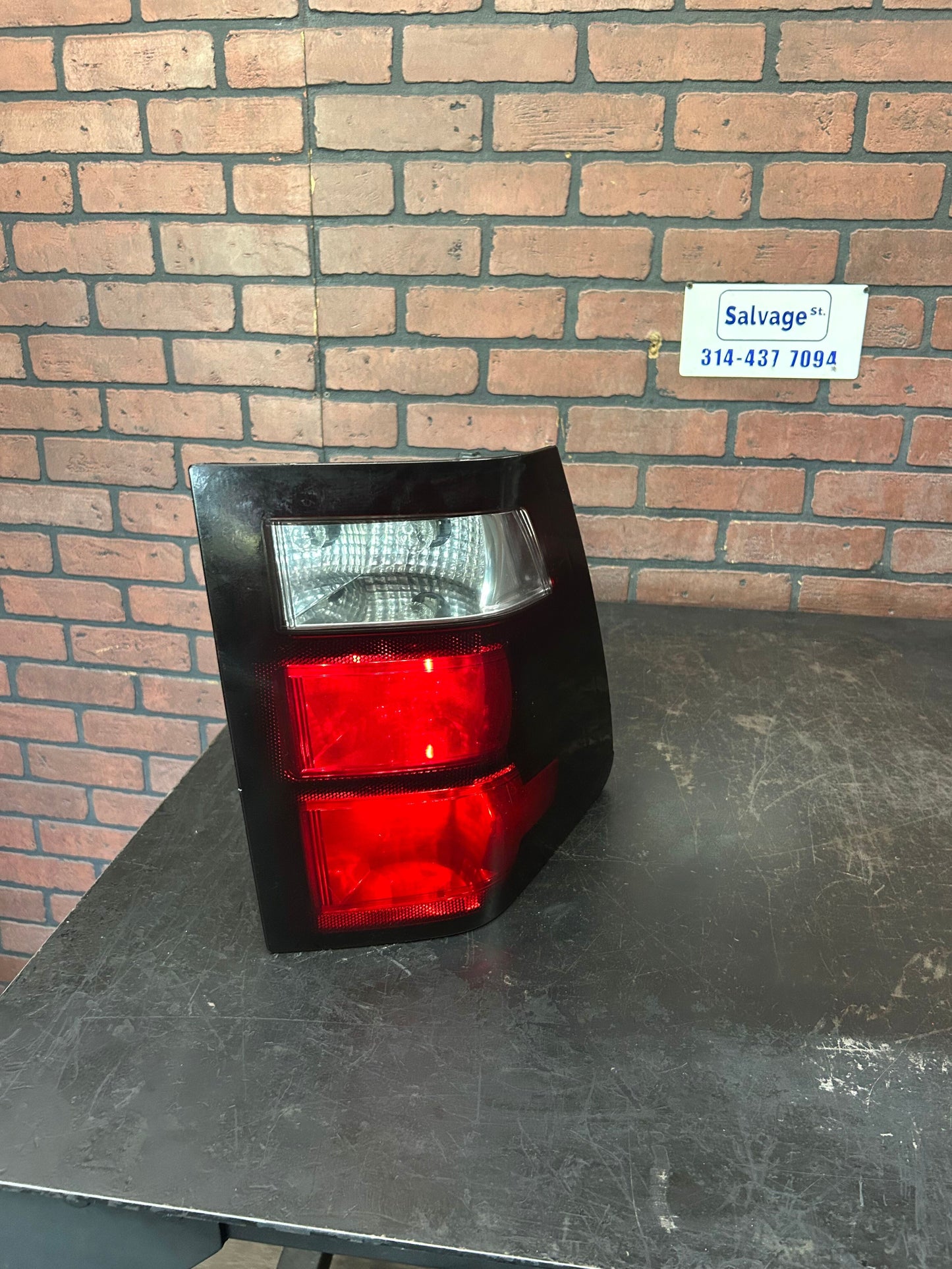 05-10 Jeep WK1 Grand Cherokee Tail Light Pair OEM Smoked