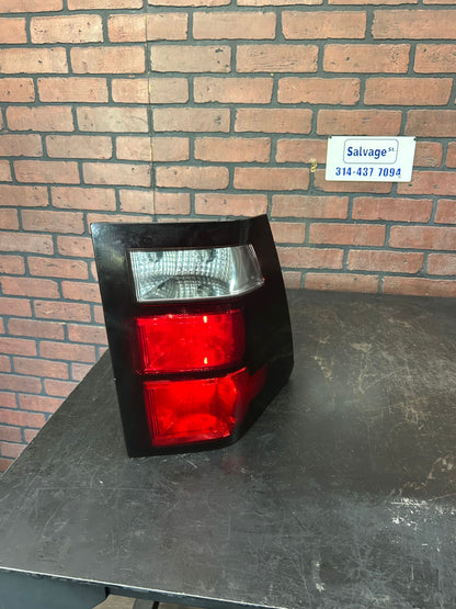 05-10 Jeep WK1 Grand Cherokee Tail Light Pair OEM Smoked