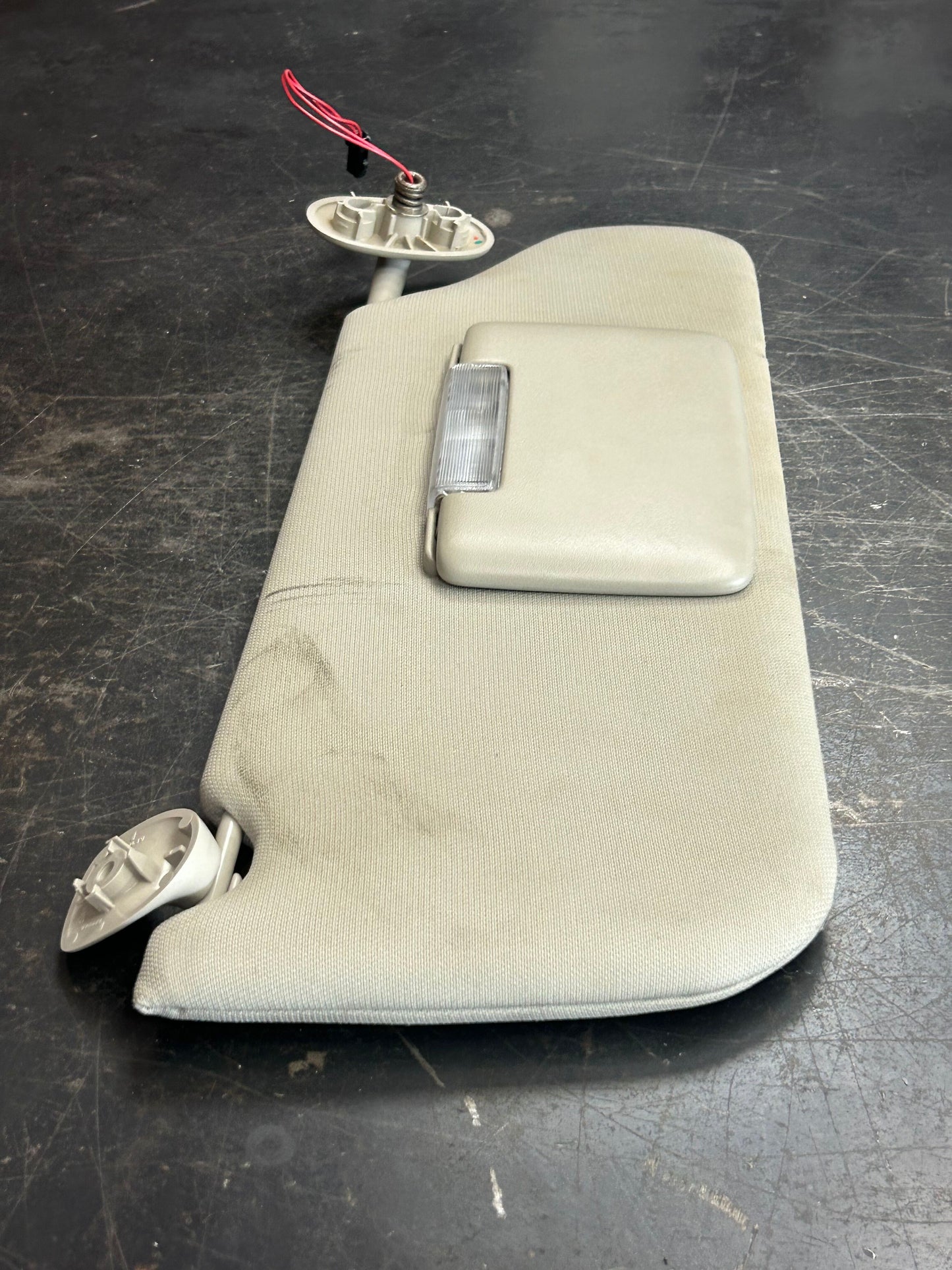2005-2010 JEEP GRAND CHEROKEE LEFT & RIGHT SIDE SUNVISOR SUN VISOR SET