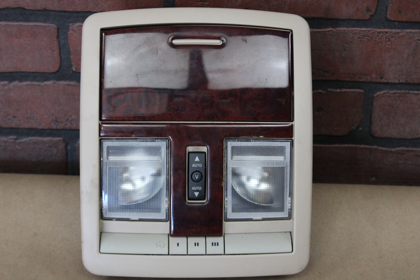 05-07 Chrysler 300C Charger Magnum Jeep SRT-8 Overhead Console Sunroof Control