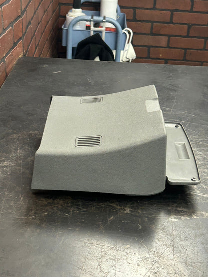 2005-2007 JEEP GRAND CHEROKEE OVERHEAD DVD PLAYER SCREEN ASSEMBLY OEM