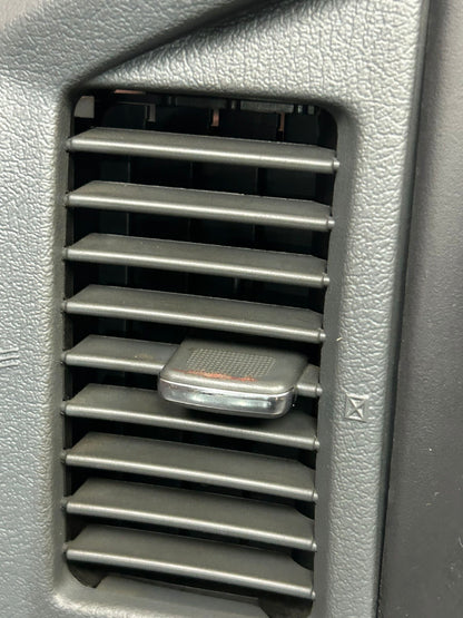 2005 - 2007 Jeep Grand Cherokee Interior Center Dash Radio Bezel Trim OEM