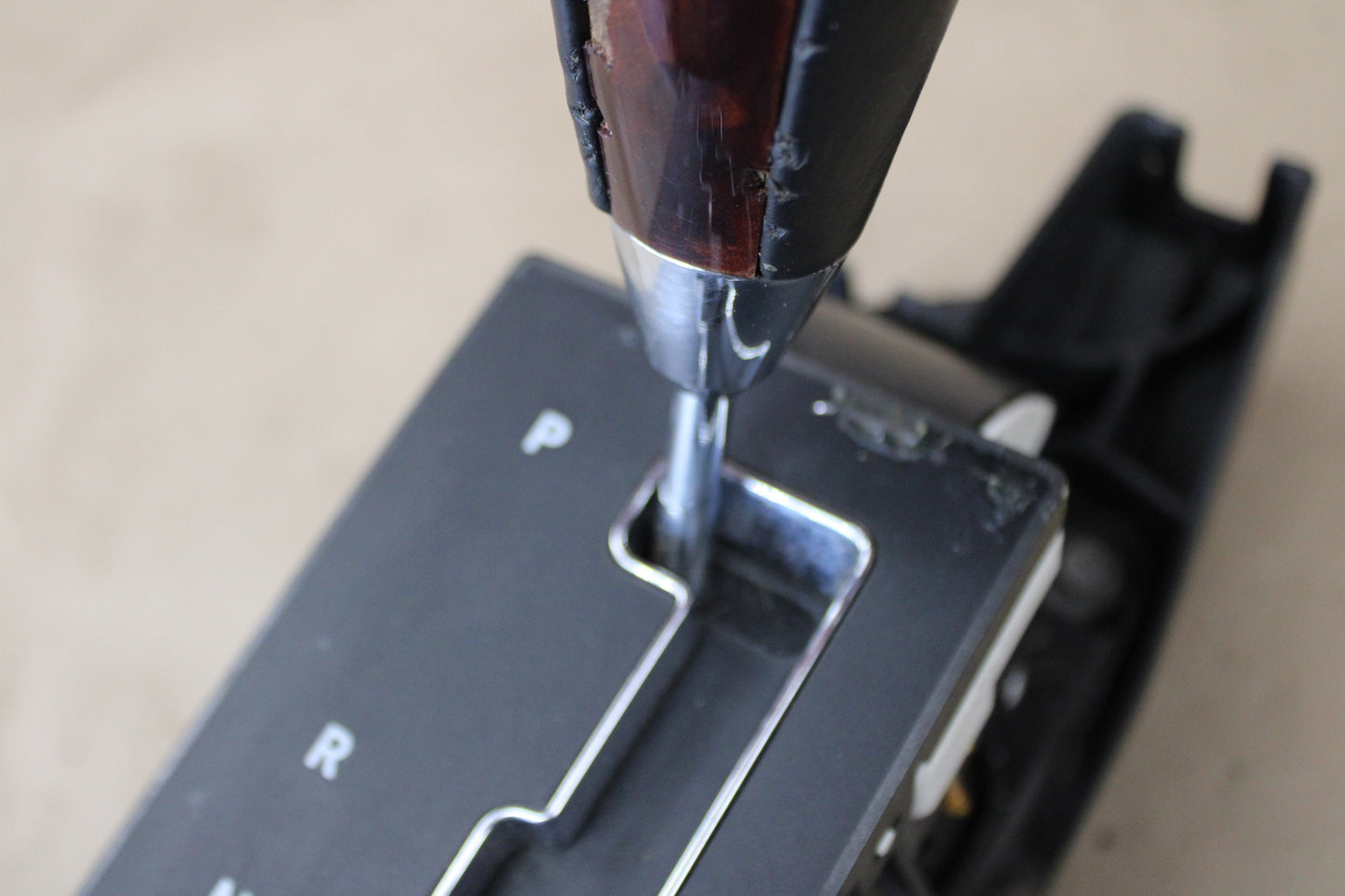 05-07 Chrysler 300C Dodge Charger Magnum SRT-8 Automatic Gear Shifter Selector