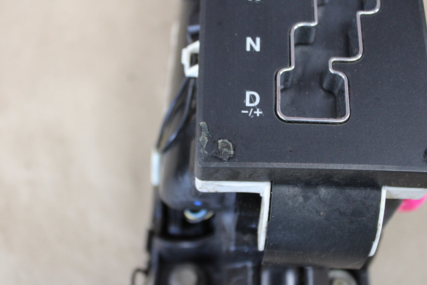 05-07 Chrysler 300C Dodge Charger Magnum SRT-8 Automatic Gear Shifter Selector