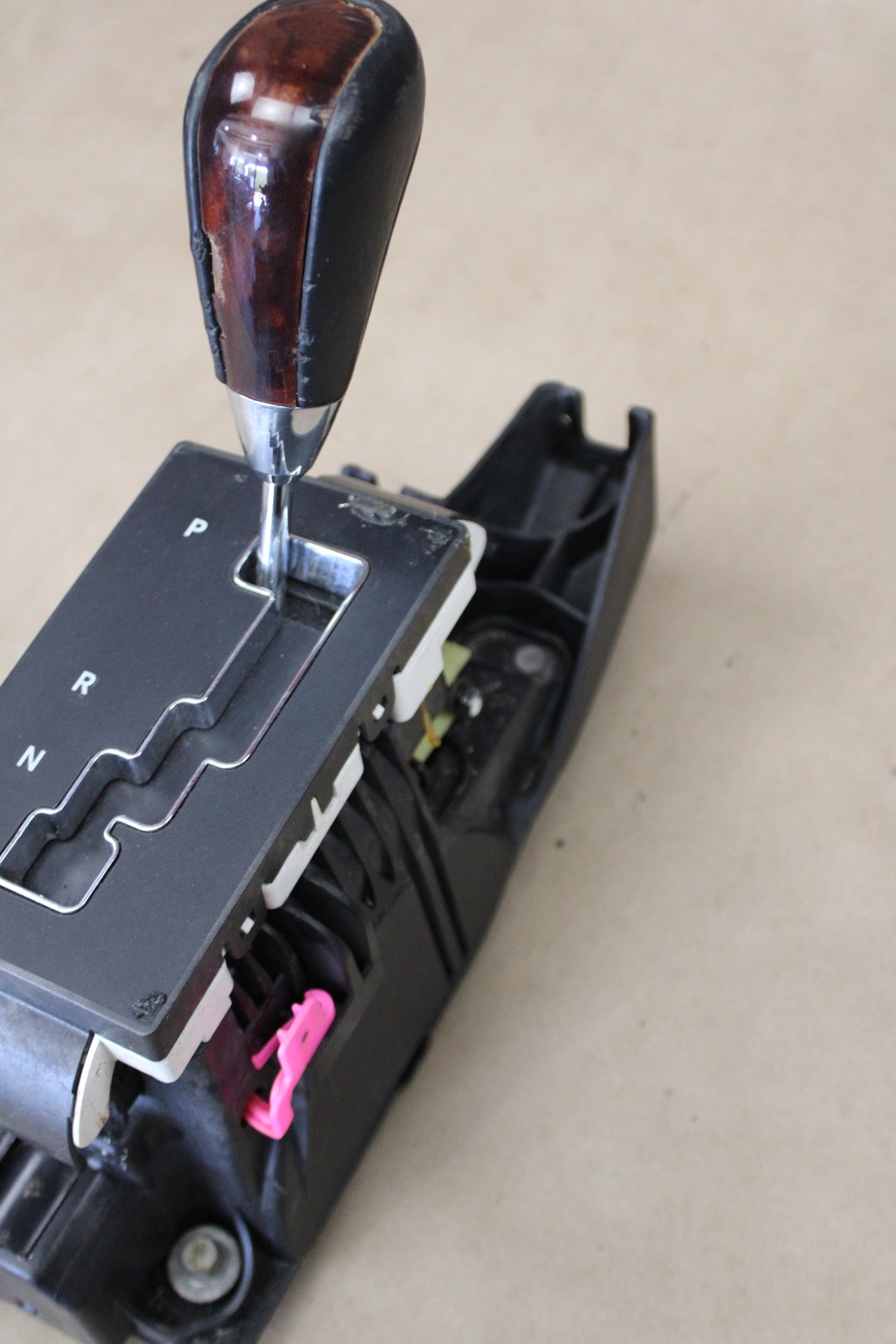 05-07 Chrysler 300C Dodge Charger Magnum SRT-8 Automatic Gear Shifter Selector