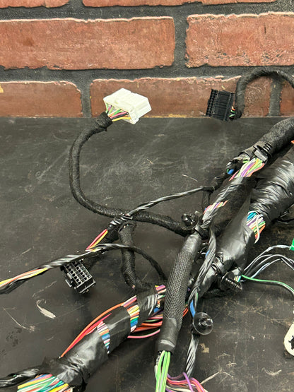 2006 Jeep Grand Cherokee 6.1 V8 Instrument Panel Dash Wiring Harness 56047448AD