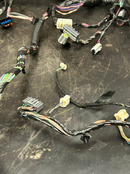 2006 Jeep Grand Cherokee 6.1 V8 Instrument Panel Dash Wiring Harness 56047448AD