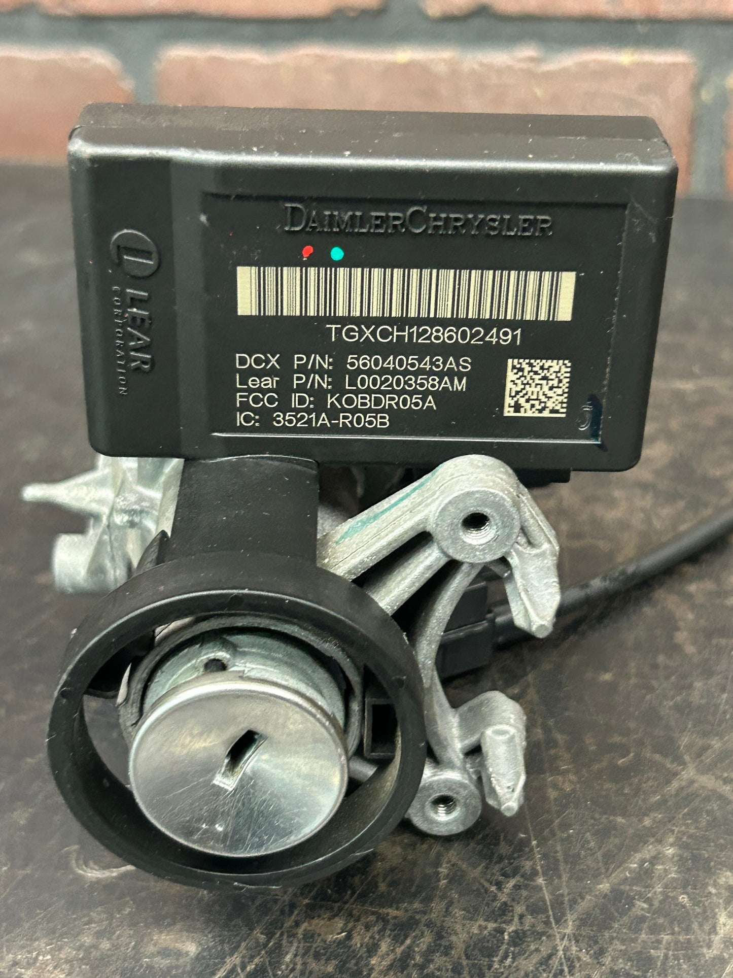 2005-2007 Jeep Grand Cherokee Ignition Switch Lock Cylinder & Key Immobilizer