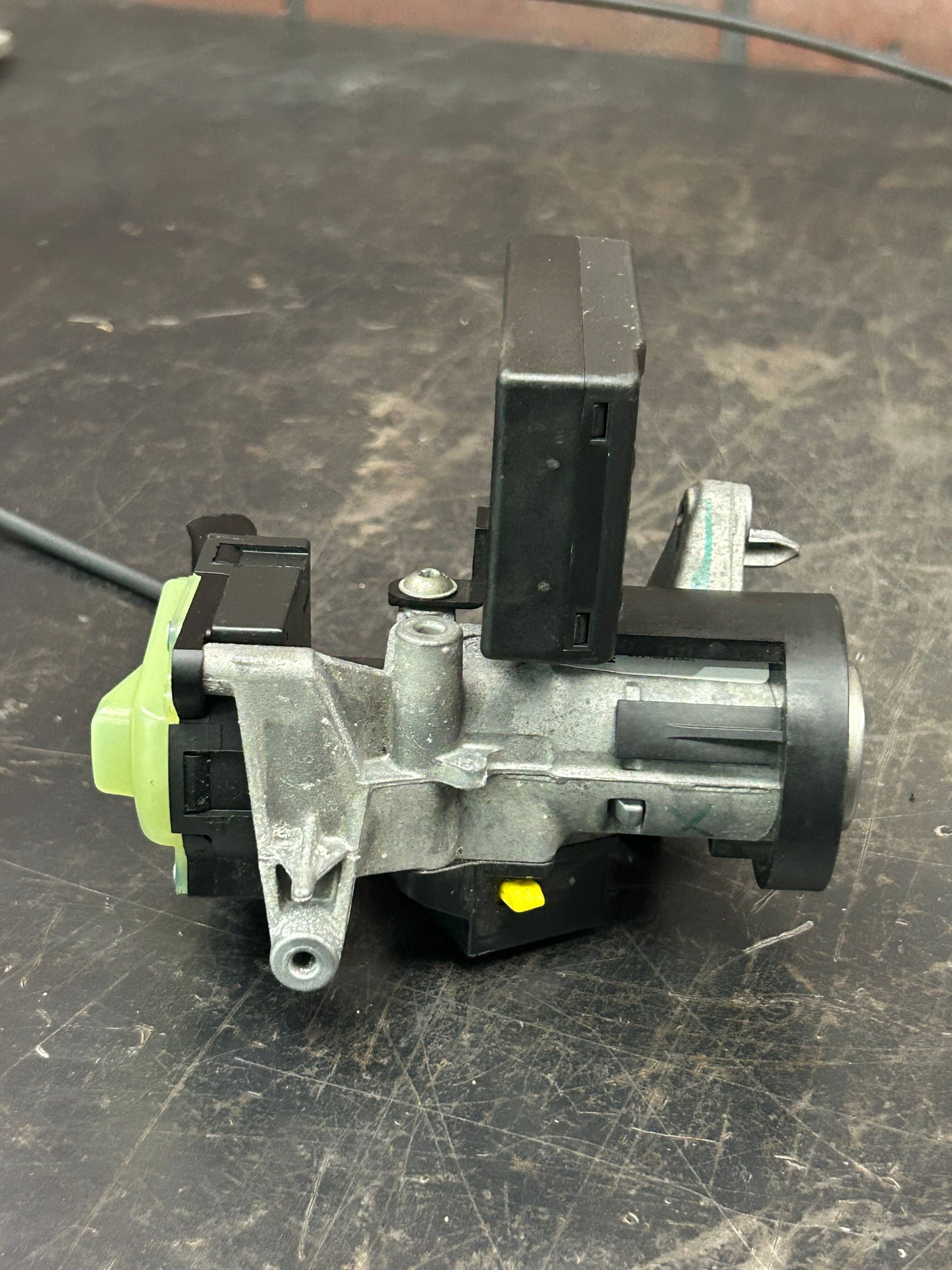 2005-2007 Jeep Grand Cherokee Ignition Switch Lock Cylinder & Key Immobilizer