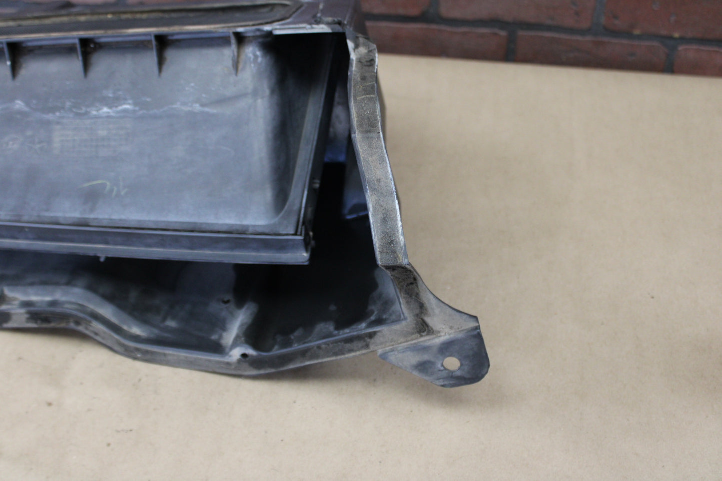 05-10 Dodge Charger Magnum Chrysler 300C SRT-8 Cabin Air Filter Housing Assembly