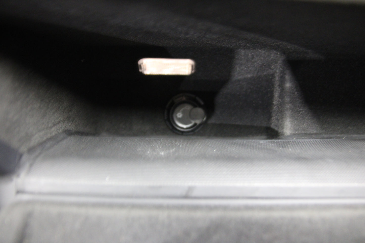 2011-2014 AUDI A8 QUATTRO DASHBOARD GLOVE BOX STORAGE COMPARTMENT OEM
