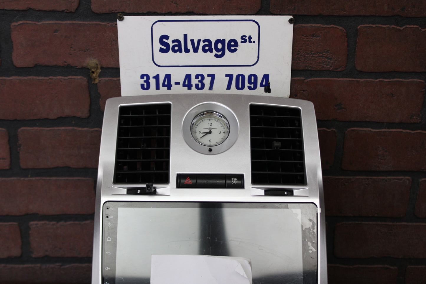 05-07 Chrysler 300C SRT8 Big Radio Screen Apple Carplay Bluetooth Upgrade Stereo