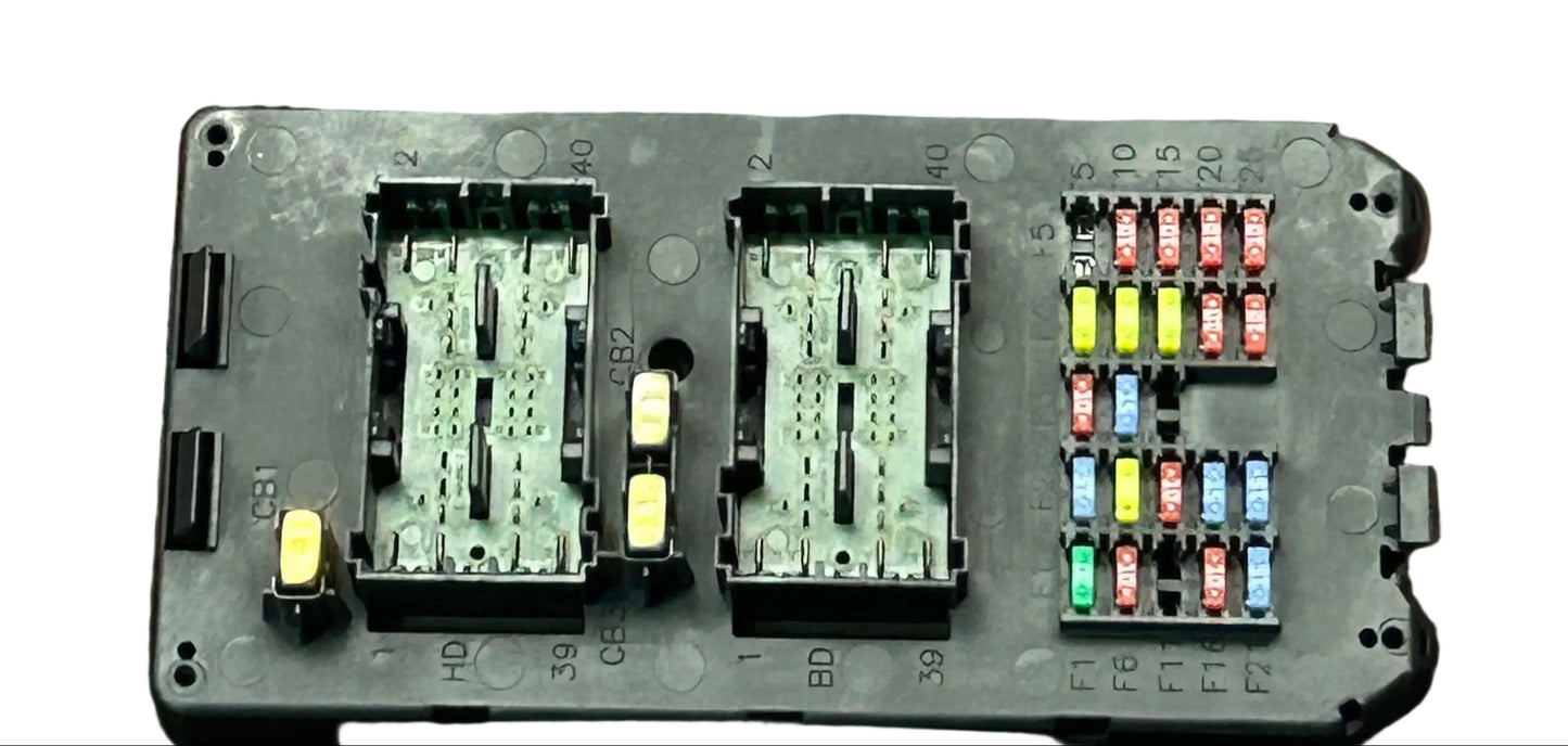 2005-2006 Jeep Grand Cherokee Body Control Module Fuse Box BCM 56050066AC OEM