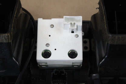 05-07 Chrysler 300C SRT8 Big Radio Screen Apple Carplay Bluetooth Upgrade Stereo