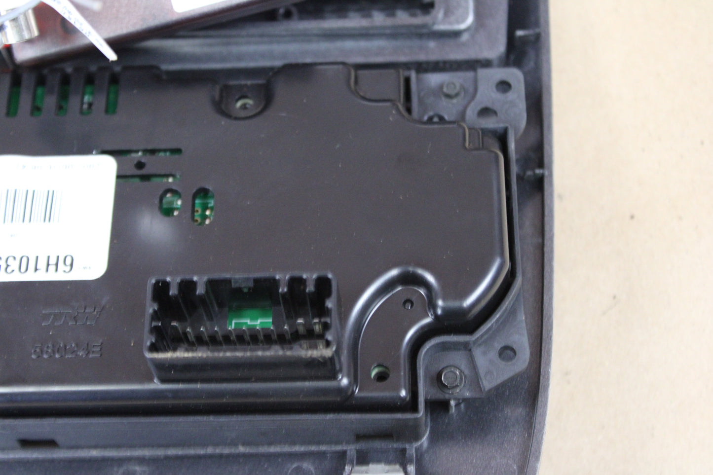 05-07 Chrysler 300C SRT8 Big Radio Screen Apple Carplay Bluetooth Upgrade Stereo