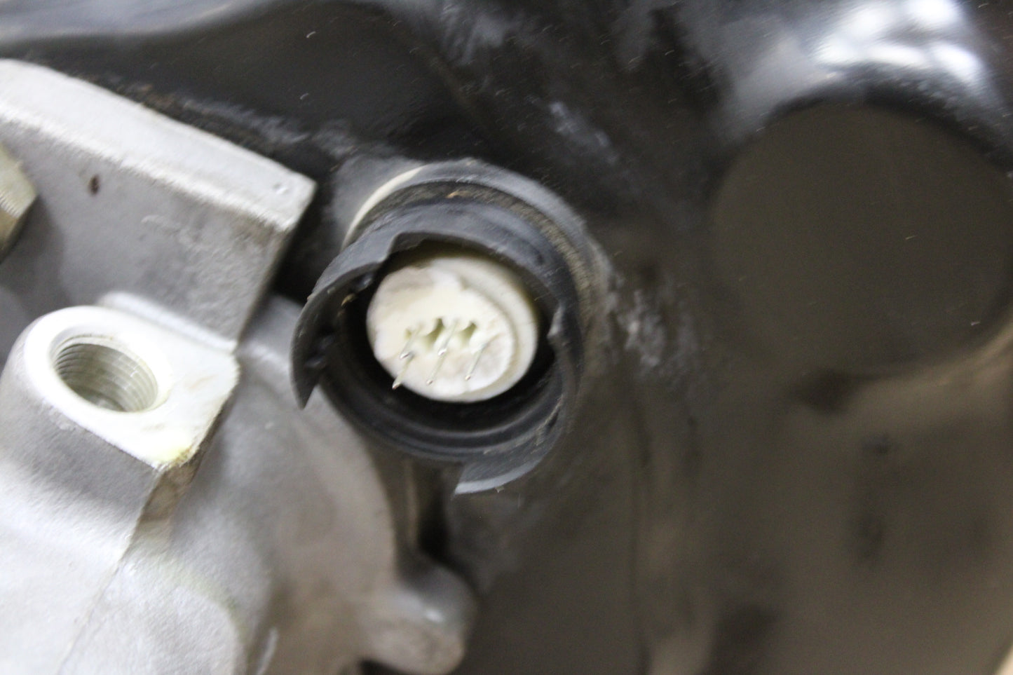 2006 Chrysler 300 SRT8 Brake Booster Vacuum Master Cylinder 05290836AA OEM