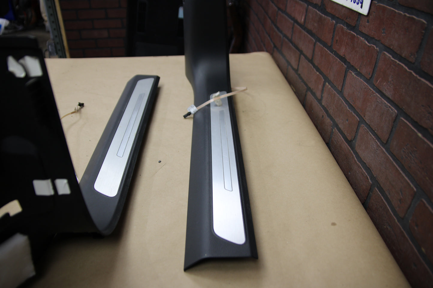 2011-2015 Audi A8 Quattro Front Right Left Lower A Pillar Trim Door Sill Set