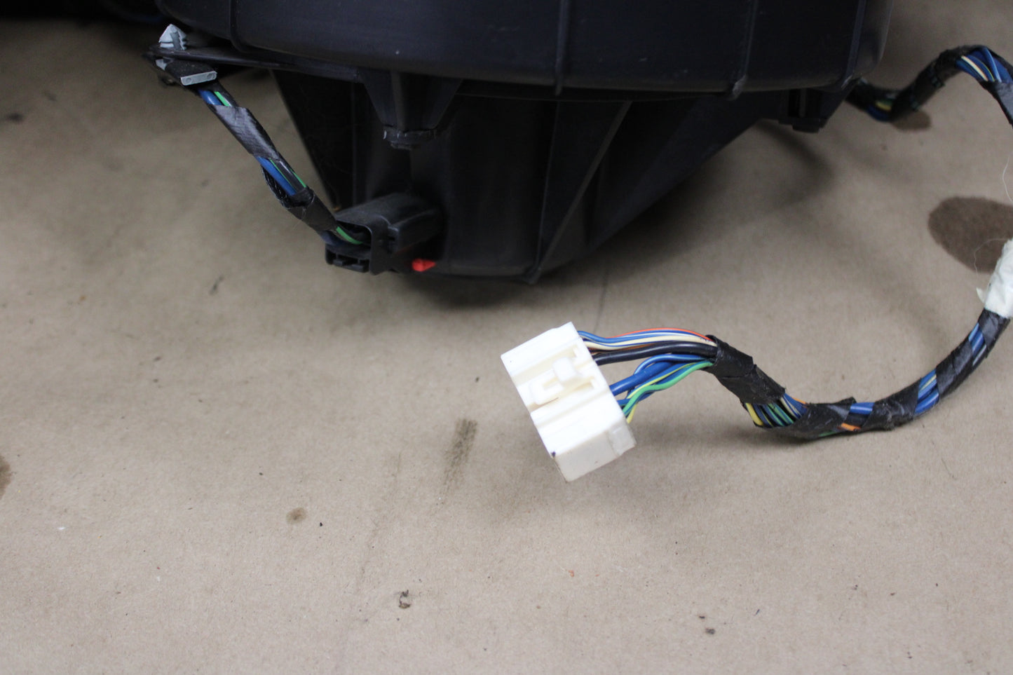 2006 CHRYSLER 300 HVAC A/C HEATER BLOWER HOUSING BOX OEM 04596500AE