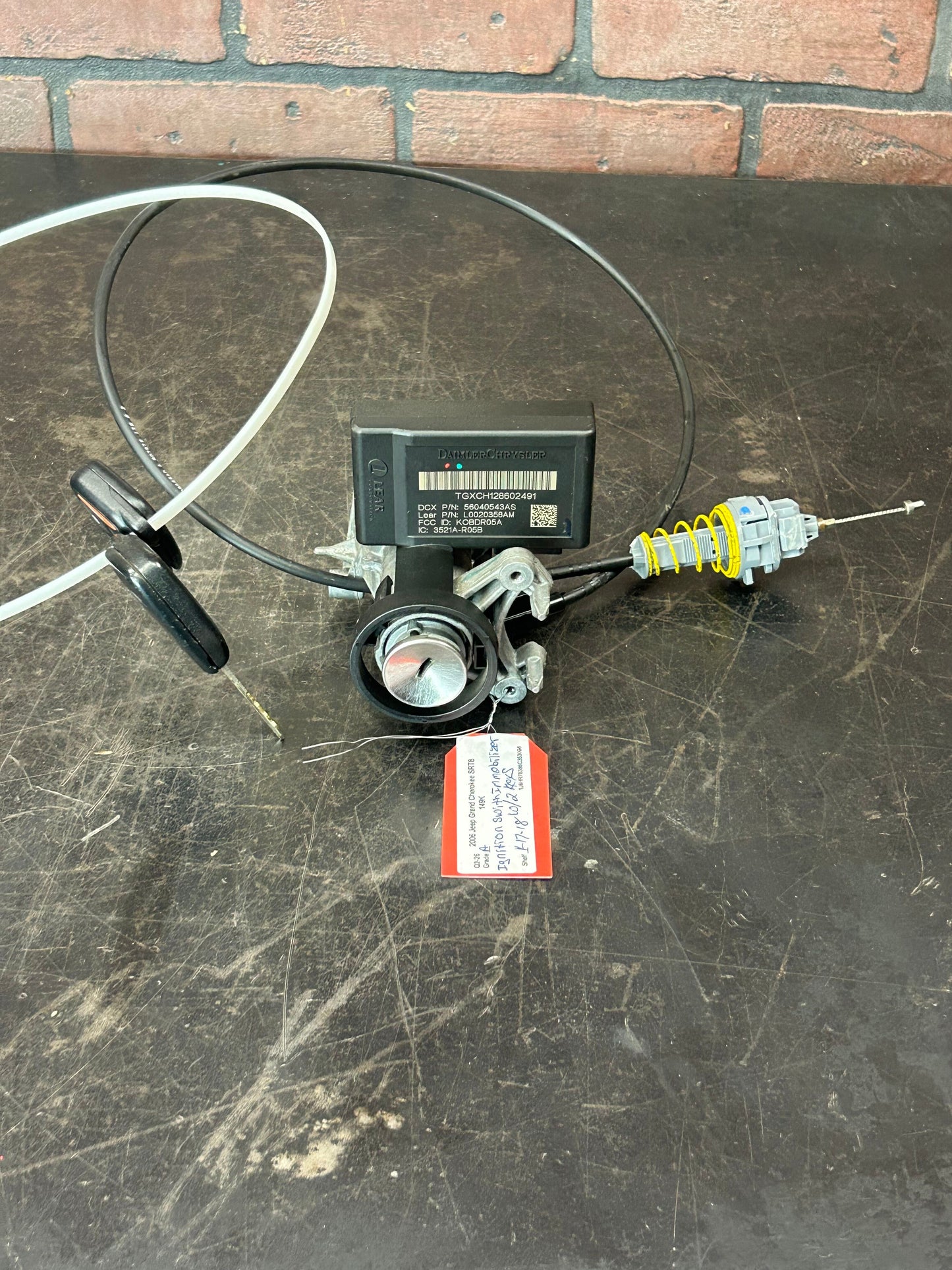 2005-2007 Jeep Grand Cherokee Ignition Switch Lock Cylinder & Key Immobilizer