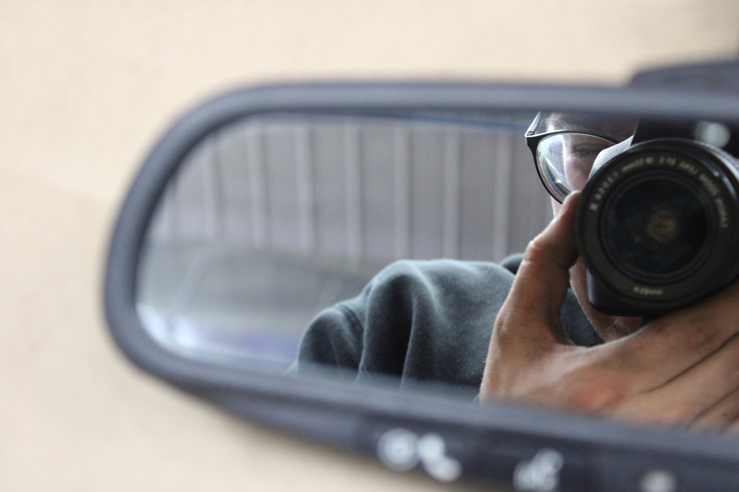 2005-2007 Charger 300 Uconnect Auto Dimming Rearview Mirror OEM 04806228AB