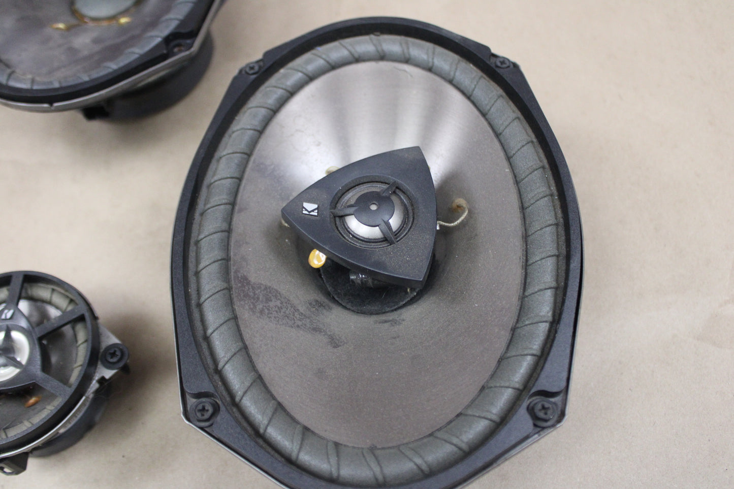 2006 Chrysler 300C SRT8 Sound Audio Speaker Set Kit of 7 OEM 05030126AA