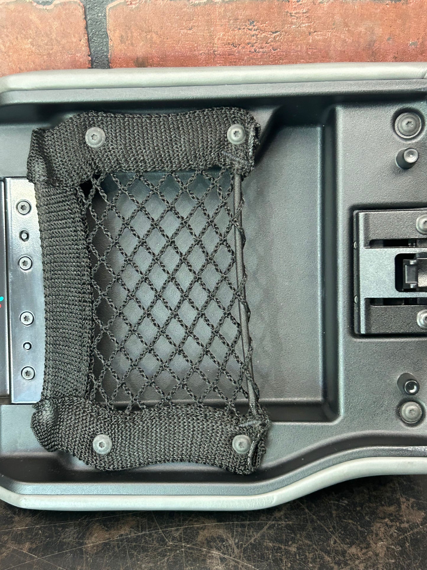 05-10 Jeep Grand Cherokee Center Console Arm Rest Armrest Lid Gray Factory OEM