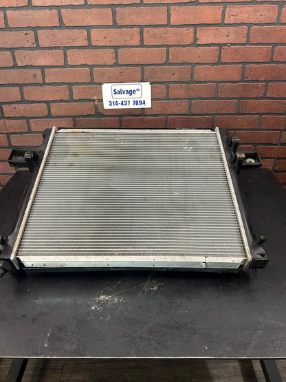 2005-2010 Jeep Grand Cherokee Commander Engine Cooling Fan Radiator Assembly
