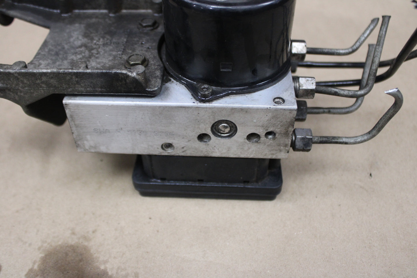 2005-2006 Chrysler 300 ABS Pump Anti Lock Brake Pump Module Assembly OEM 143k