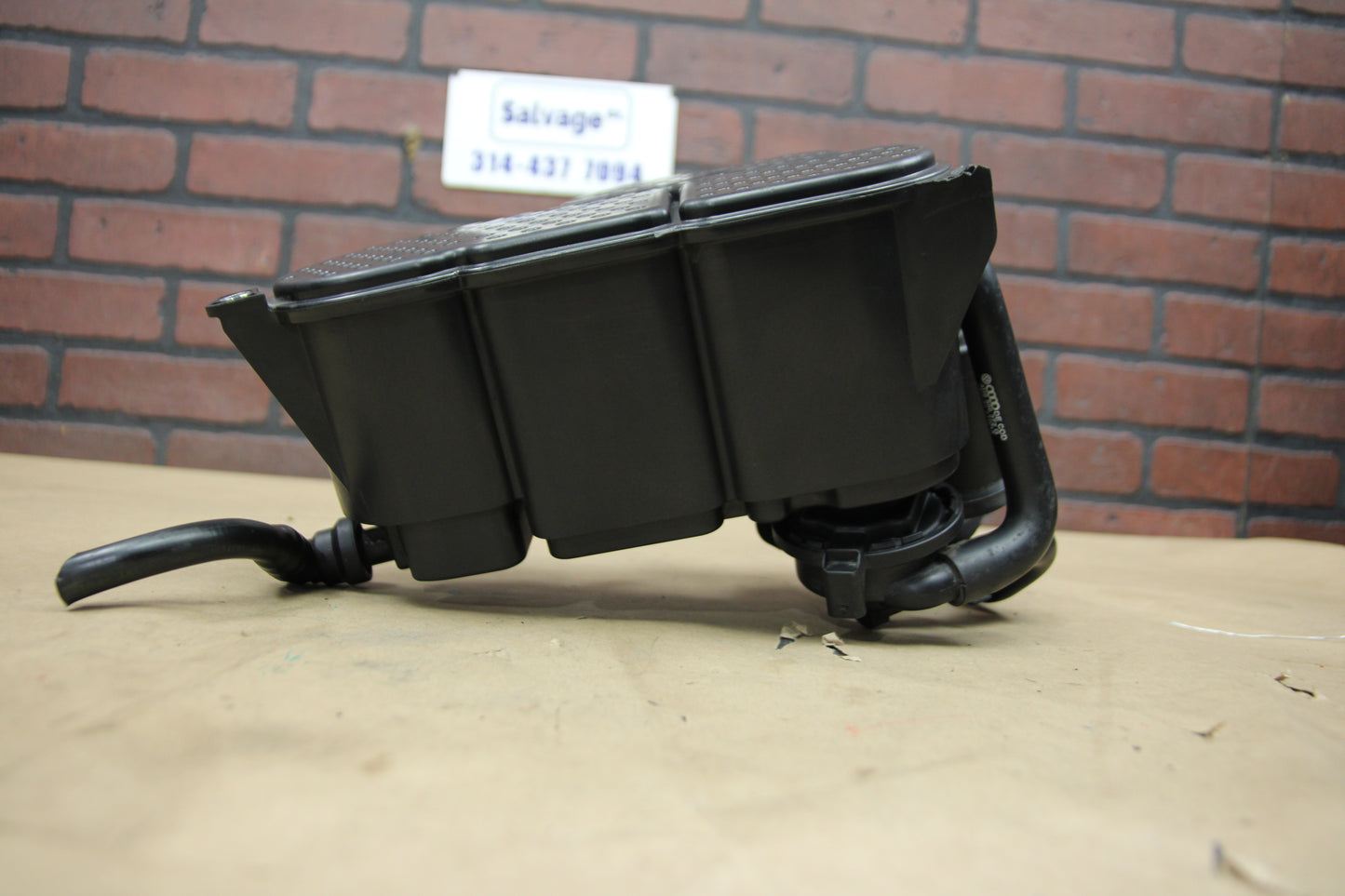 2011-2018 AUDI A8 QUATTRO FUEL VAPOR CHARCOAL CANISTER OEM 4H0 201 801 A