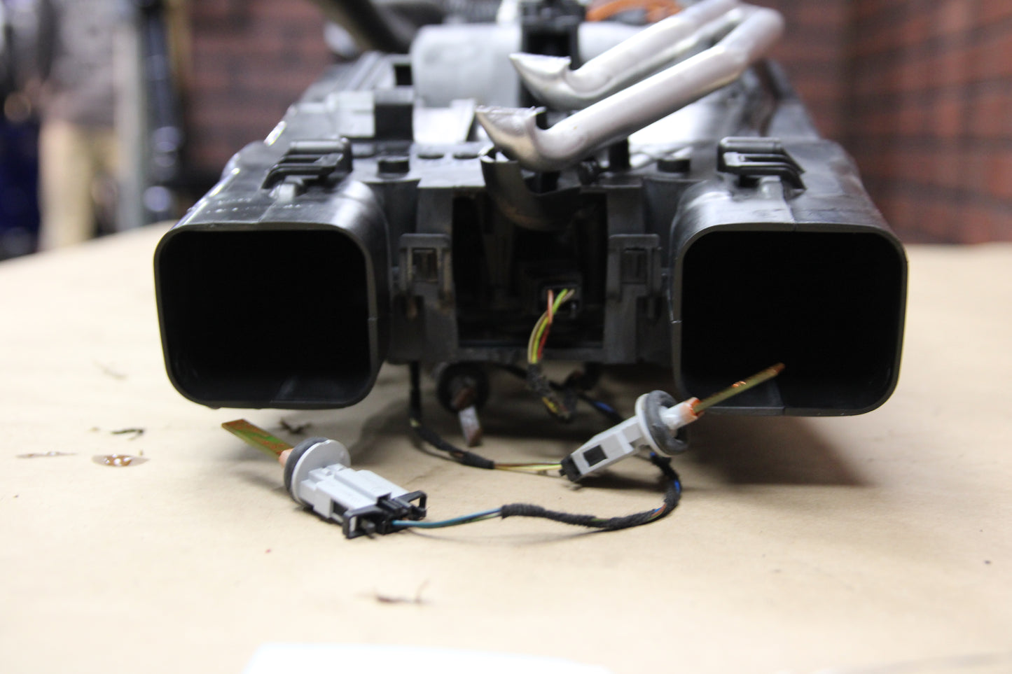 2011-2018 Audi A8 L Rear Heater Blower Motor Housing Box Unit OEM 4H0 820 004 C