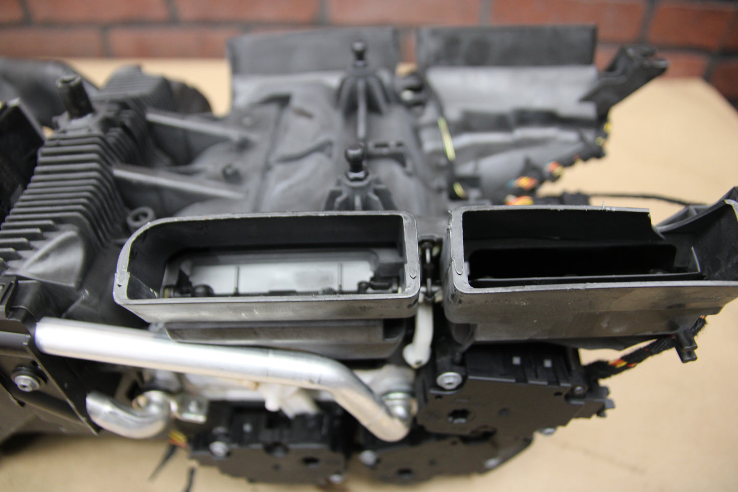 2011-2018 Audi A8 L Rear Heater Blower Motor Housing Box Unit OEM 4H0 820 004 C