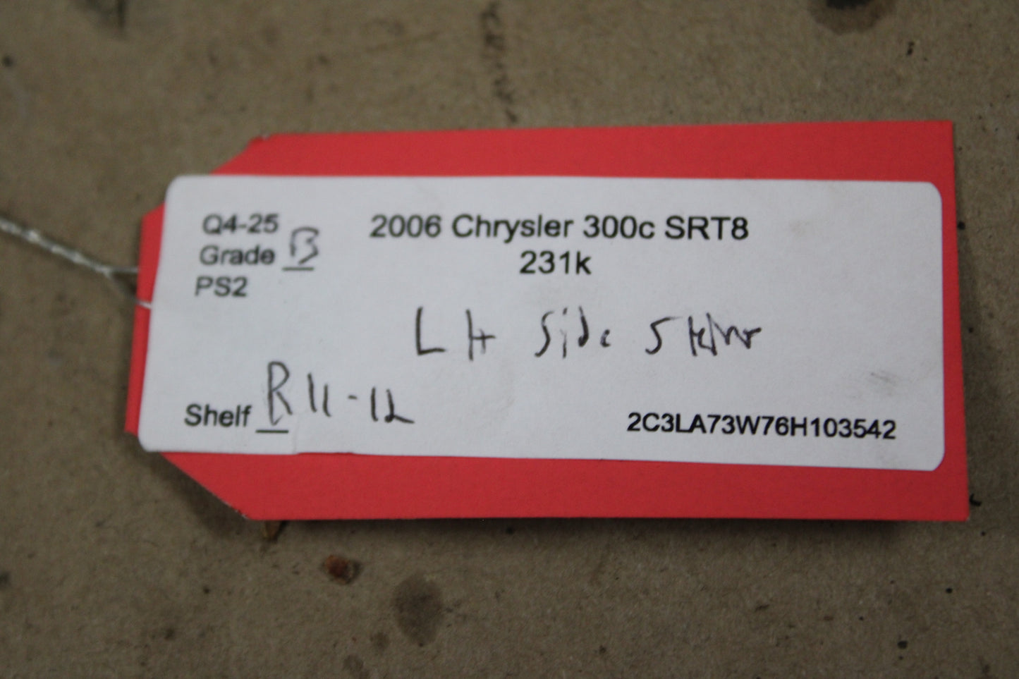 05-10 CHRYSLER 300 SRT8 OEM DRIVER LH SIDE SKIRT ROCKER PANEL MOLDING