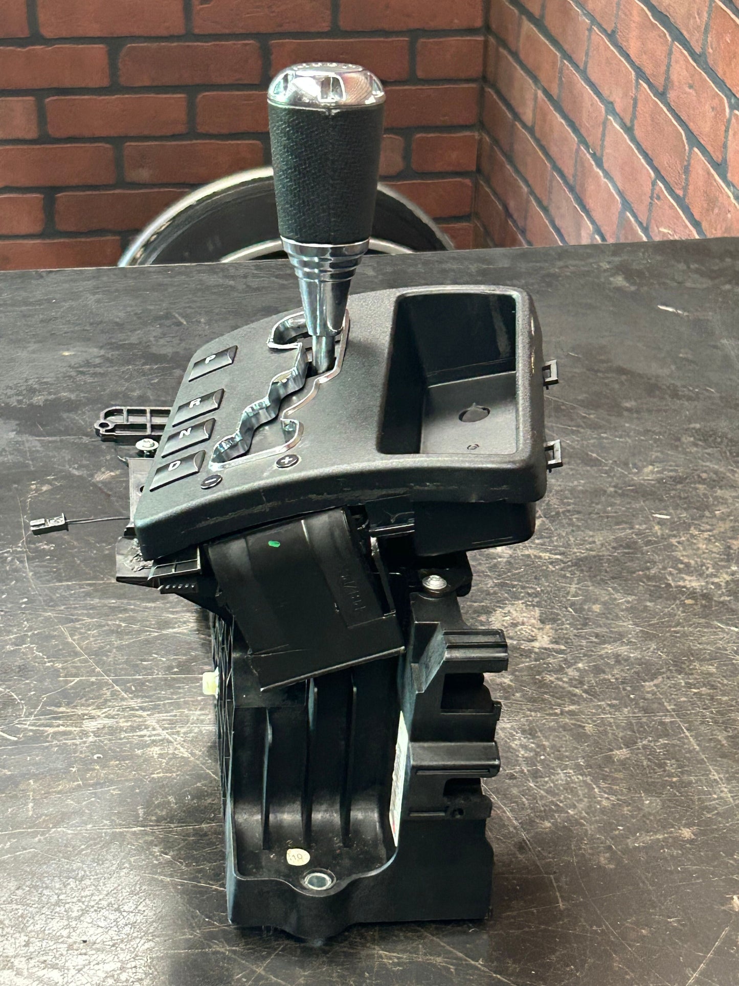 2005-2007 Jeep Grand Cherokee Floor Gear Shifter Assembly Tested Oem 05037751AB